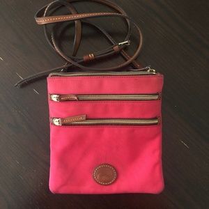 Crossbody Dooney & Burke purse